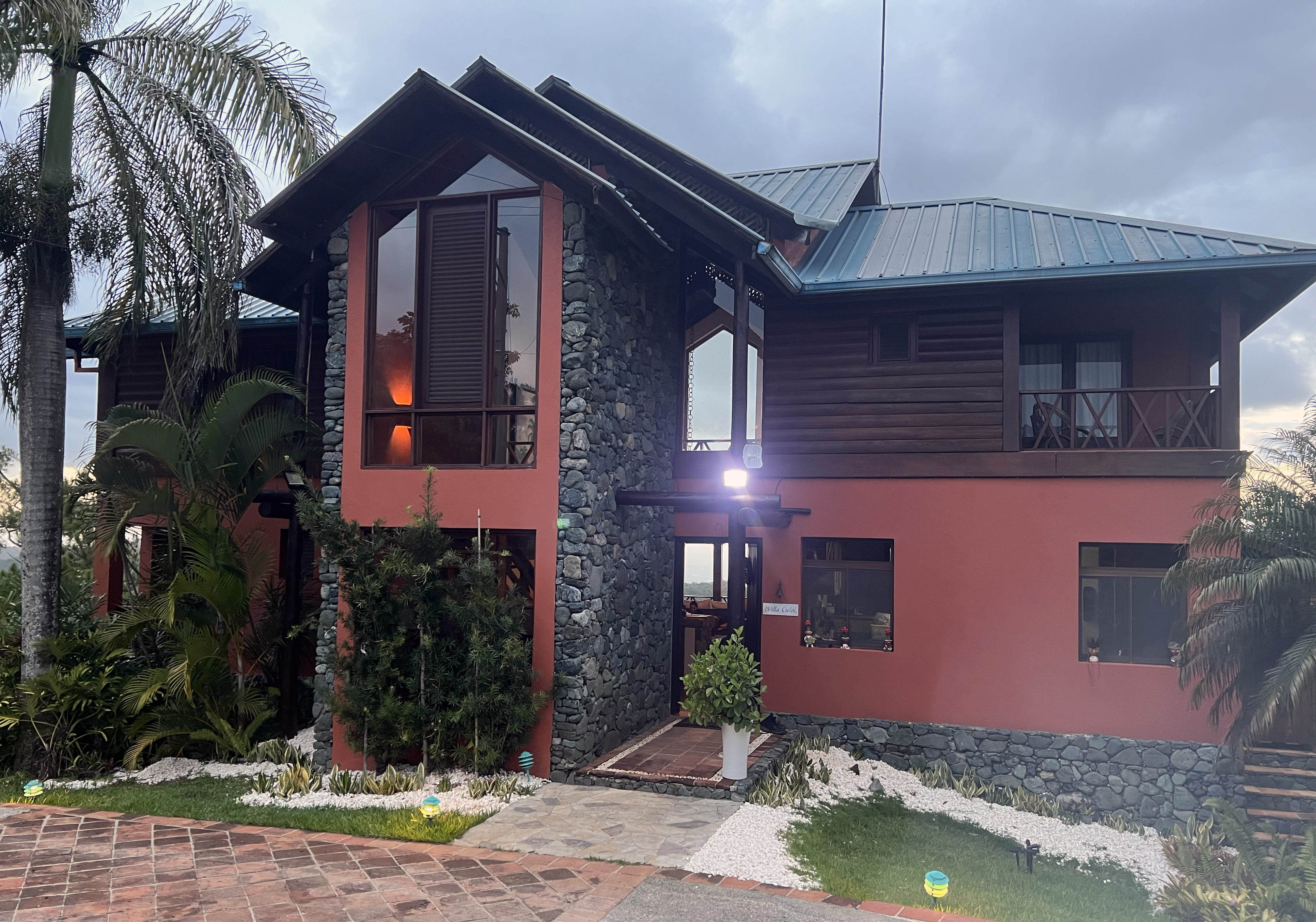 Alterra stone and wood villa in the highlands